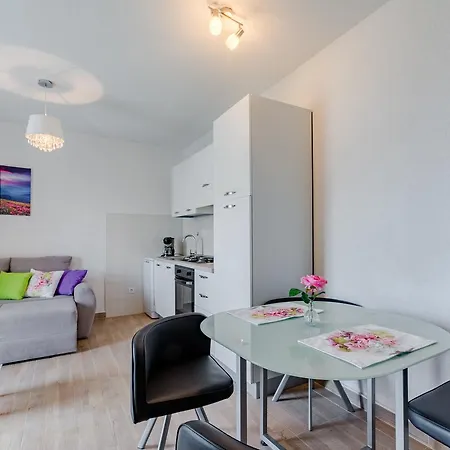 Apartment Anamaris Solin Exterior photo